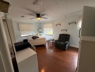 Plus de détails pour 39106 Grays Airport Rd, Lady Lake, FL - Santé à vendre