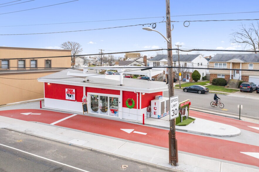 4451 Austin Blvd, Island Park, NY à vendre - Photo de l’immeuble – Image 2 sur 19