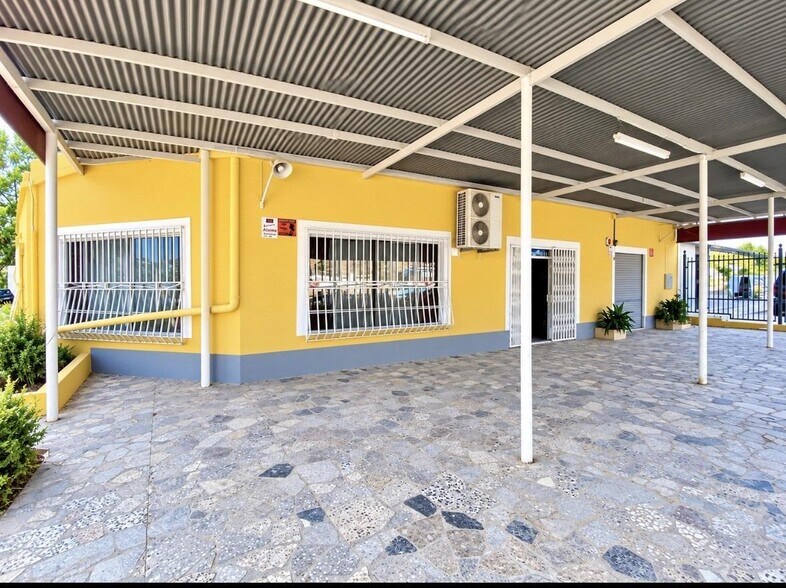 Industriel/Logistique dans Orihuela à vendre - Photo de l’immeuble – Image 3 sur 13