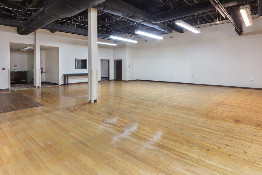 327 S St NE, Washington, DC à vendre - Photo de l’immeuble – Image 3 sur 14
