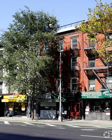 319 First Ave, New York, NY à louer - Photo principale – Image 1 sur 4