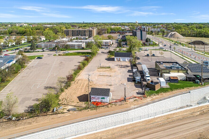 1102 2nd St NE, Hopkins, MN à vendre - Aérien – Image 2 sur 3