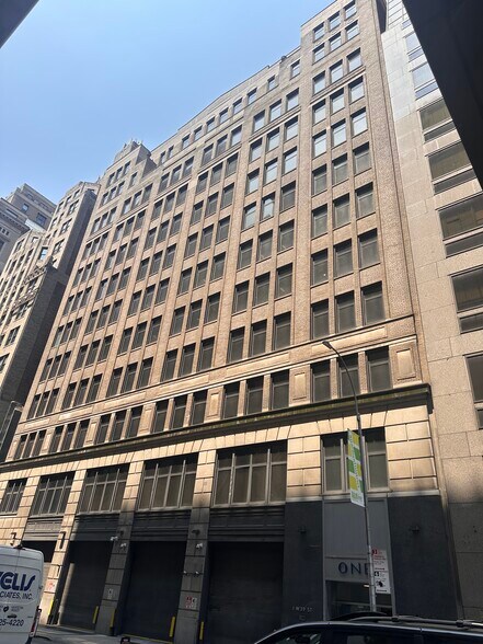 1 W 39th St, New York, NY à louer - Photo principale – Image 1 sur 1