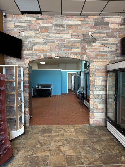 2105-2127 Cortez Rd W, Bradenton, FL à louer - Photo de l’immeuble – Image 3 sur 15