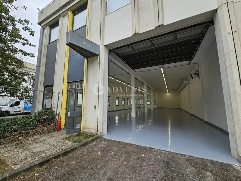 Local d’activités dans Gennevilliers à louer Photo de l’immeuble– Image 1 sur 6
