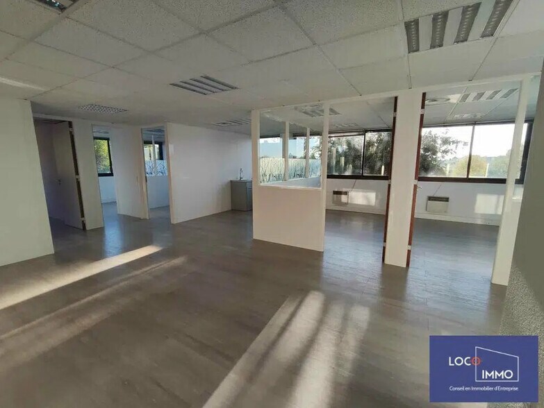 Bureau dans Mérignac à louer - Photo de l’immeuble – Image 1 sur 8