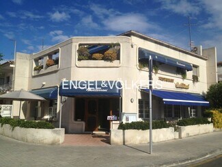 Plus de détails pour Local commercial à vendre