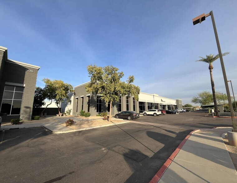 1830 N 95th Ave, Phoenix, AZ à louer - Photo de l’immeuble – Image 2 sur 10