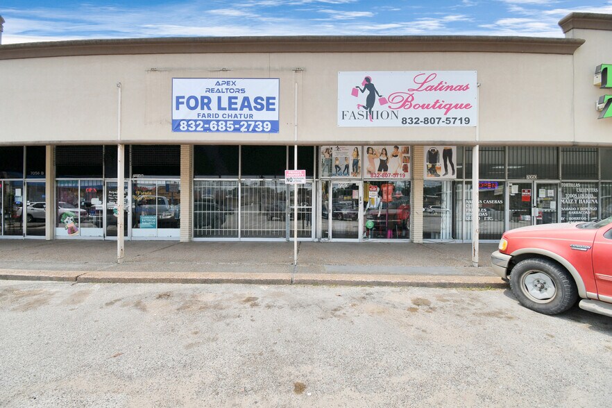 7040-7058 Lawndale St, Houston, TX à louer - Photo de l’immeuble – Image 2 sur 18