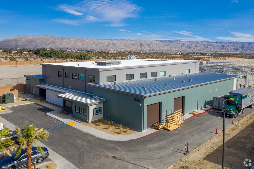 18194 Blue Dream Crossing, Desert Hot Springs, CA à vendre - Aérien – Image 3 sur 47