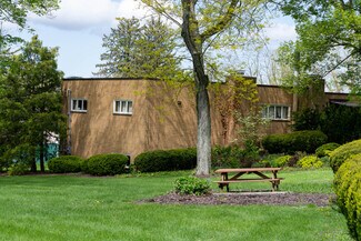 Plus de détails pour 1133-1135 W Portage Trail Ext, Cuyahoga Falls, OH - Industriel/Logistique à louer