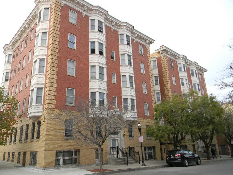 342 Bloom St, Baltimore, MD à vendre - Photo de l’immeuble – Image 2 sur 33