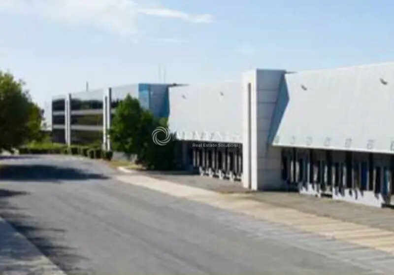 Industriel/Logistique dans Savigny-le-Temple à louer - Photo de l’immeuble – Image 3 sur 4