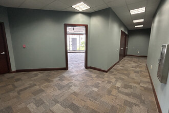 100 S College Ave, Bloomington, IN à louer Photo intérieure– Image 2 sur 29