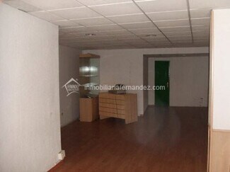 Plus de détails pour Local commercial à vendre