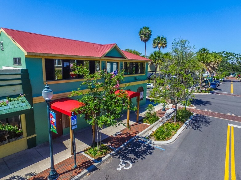 100 E 4th Ave, Mount Dora, FL à vendre - Photo de l’immeuble – Image 3 sur 7
