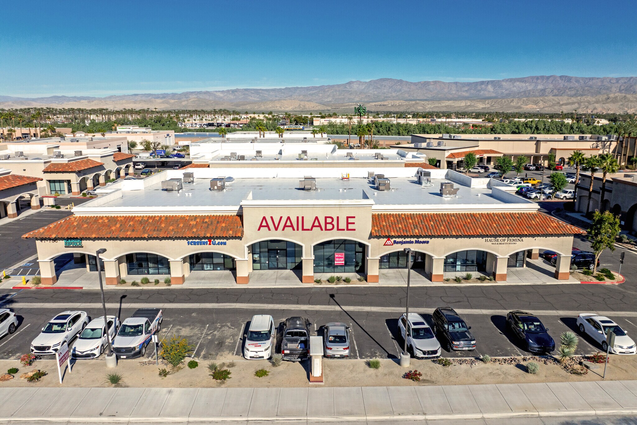 77750 Country Club Dr, Palm Desert, CA à louer Photo principale– Image 1 sur 8