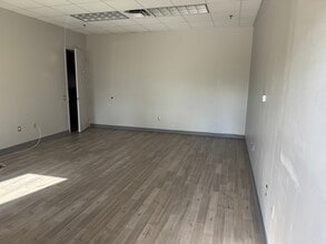 12940 Express Ct, Fort Myers, FL à louer Photo intérieure– Image 1 sur 5
