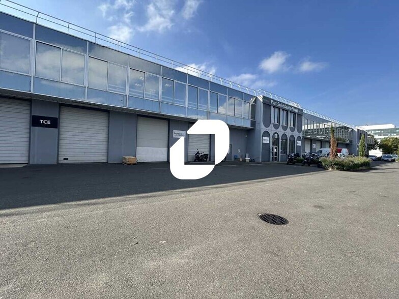 Industriel/Logistique dans Saint-Denis à louer - Photo de l’immeuble – Image 1 sur 11