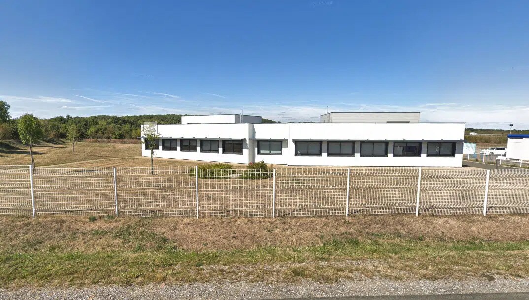 Bureau dans Saint-Léger-de-Linières à vendre Photo de l’immeuble– Image 1 sur 5