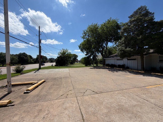 5401 E 71st St, Tulsa, OK à louer - Photo de l’immeuble – Image 3 sur 12