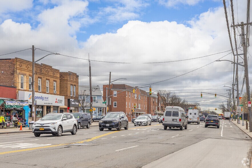 10909 Rockaway Blvd, South Ozone Park, NY à louer - Photo de l’immeuble – Image 2 sur 5