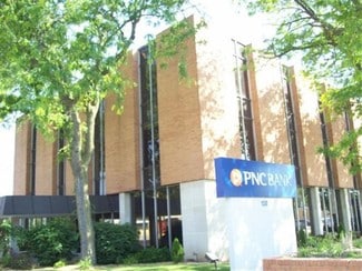Plus de détails pour 130 S State St, Belvidere, IL - Bureau à vendre