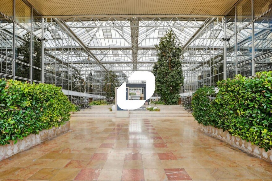Bureau dans Arcueil à louer - Hall d’entrée – Image 2 sur 18