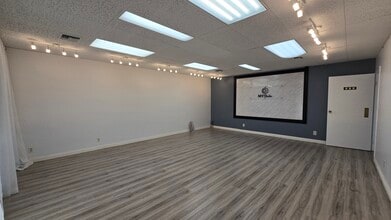 1120 S San Gabriel Blvd, San Gabriel, CA à louer Photo intérieure– Image 2 sur 6