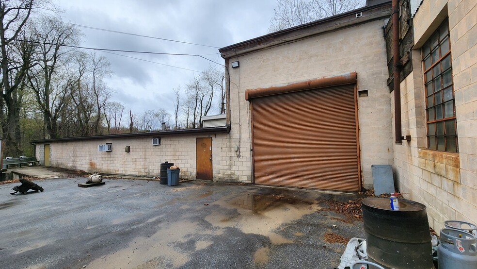 637 Hempfield Hill Rd, Columbia, PA à louer - Photo de l’immeuble – Image 3 sur 3