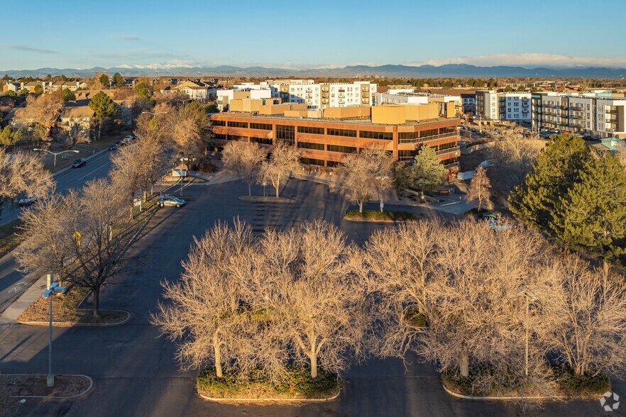 14707 E 2nd Ave, Aurora, CO à louer - Photo de l’immeuble – Image 3 sur 30