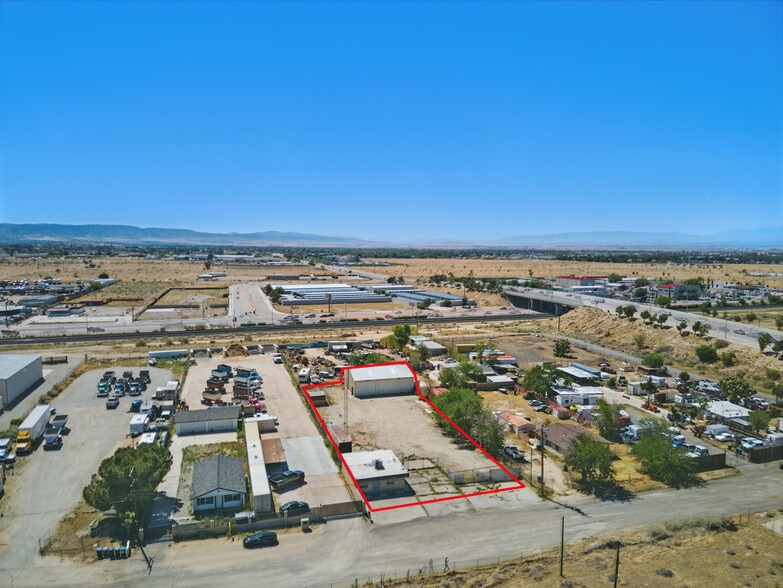 42725 2nd St E, Lancaster, CA à vendre - Photo de l’immeuble – Image 2 sur 35