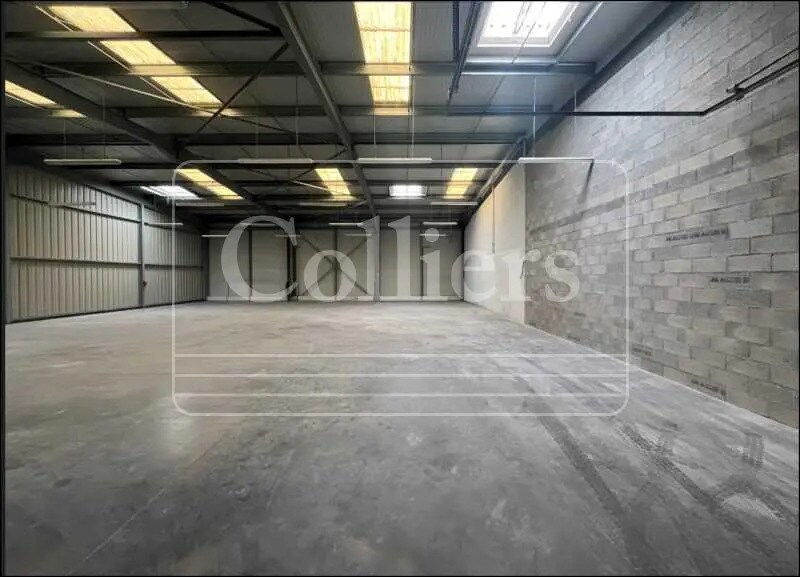 Local d’activités dans Pertuis à louer - Photo intérieure – Image 2 sur 6