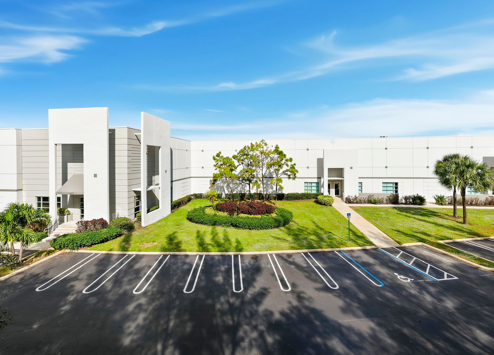 2035 High Ridge Rd, Boynton Beach, FL à louer Photo de l’immeuble– Image 1 sur 1