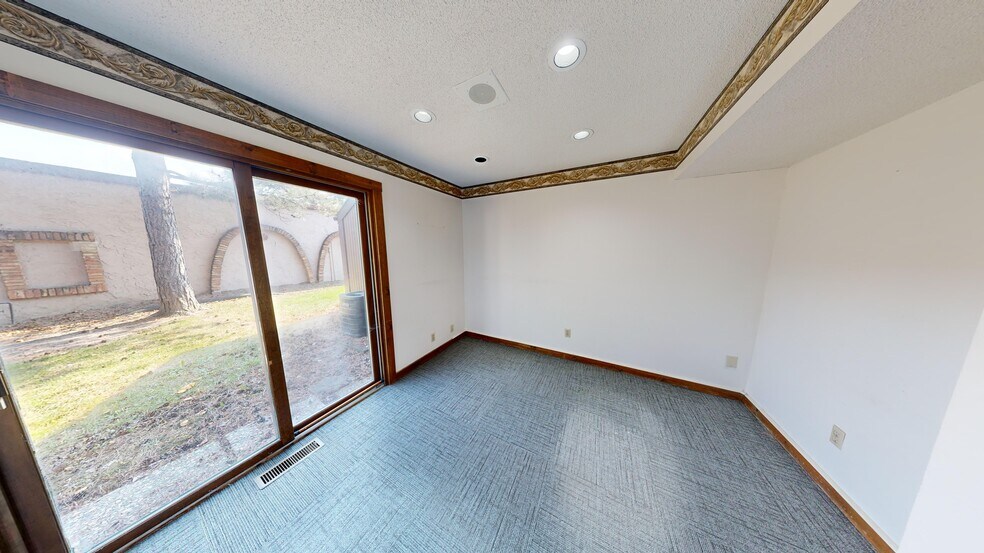 205-217 E Washington Center Rd, Fort Wayne, IN à louer - Photo de l’immeuble – Image 3 sur 18
