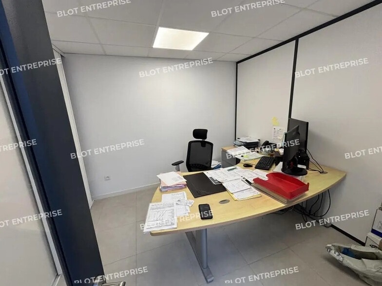 Bureau dans Lorient à louer - Photo de l’immeuble – Image 3 sur 6