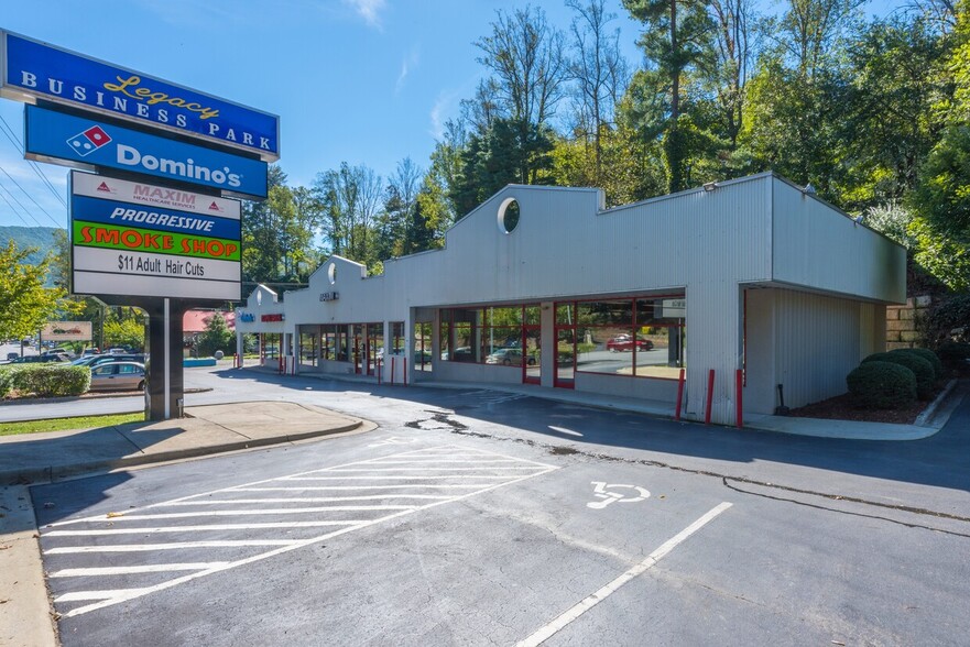 1269 Tunnel Rd, Asheville, NC à louer - Photo de l’immeuble – Image 2 sur 11