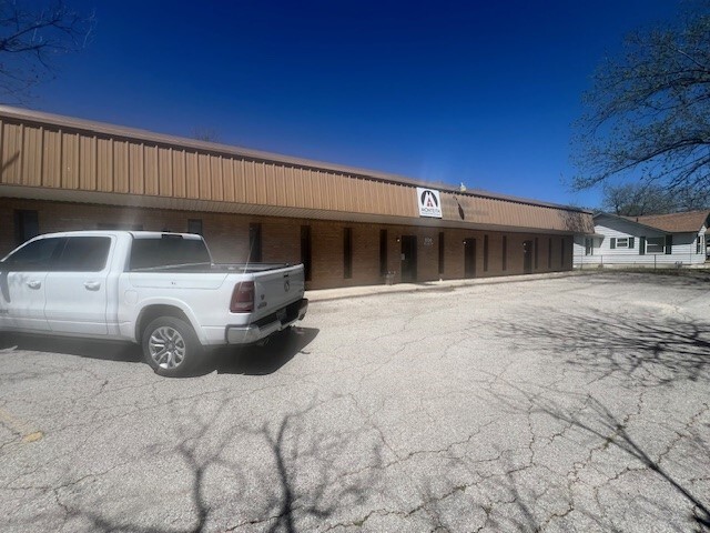 806 S Main St, Copperas Cove, TX à louer - Photo de l’immeuble – Image 2 sur 17