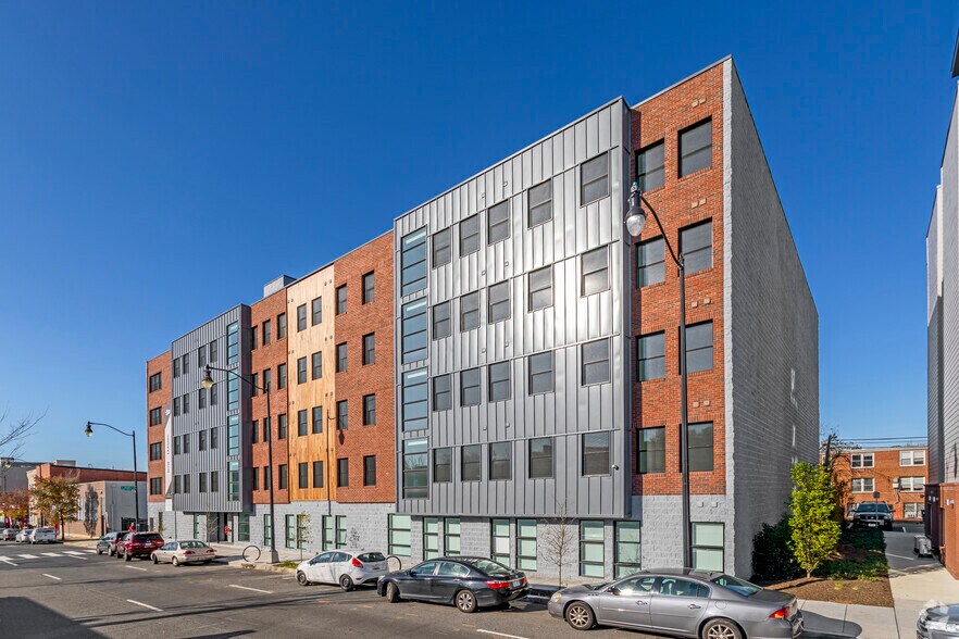 1122 Bladensburg Rd NE, Washington, DC à vendre - Photo de l’immeuble – Image 3 sur 82