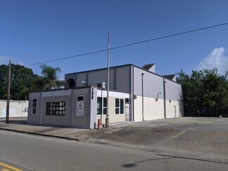 Plus de détails pour 200 E Texas Ave, Baytown, TX - Local commercial à louer