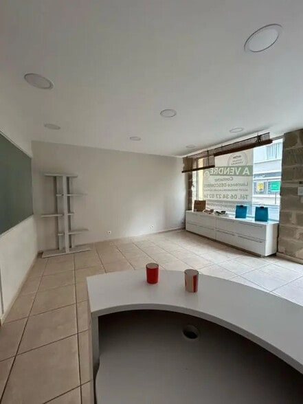 Local commercial dans Bourg-de-Péage à vendre - Photo intérieure – Image 3 sur 25