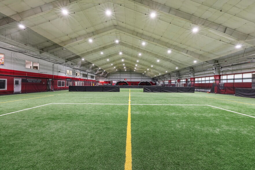 460 Milltown Rd, Bridgewater, NJ à vendre - Photo intérieure – Image 2 sur 4