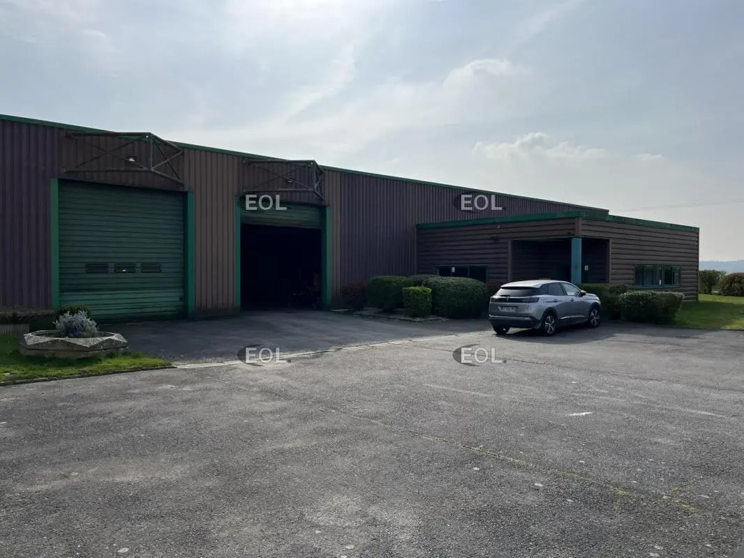 Industriel/Logistique dans Fleury à vendre Photo de l’immeuble– Image 1 sur 8