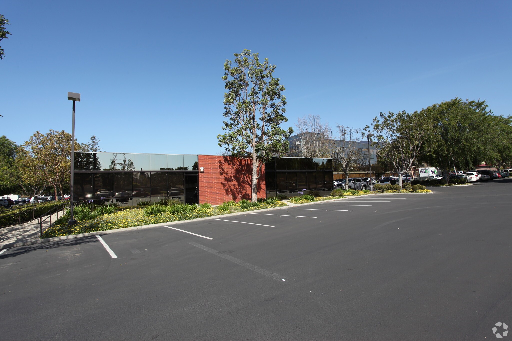 6555 Telephone Rd, Ventura, CA à louer Photo principale– Image 1 sur 4