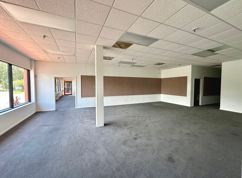 865 W New York Ave, Deland, FL à vendre - Photo intérieure – Image 2 sur 14