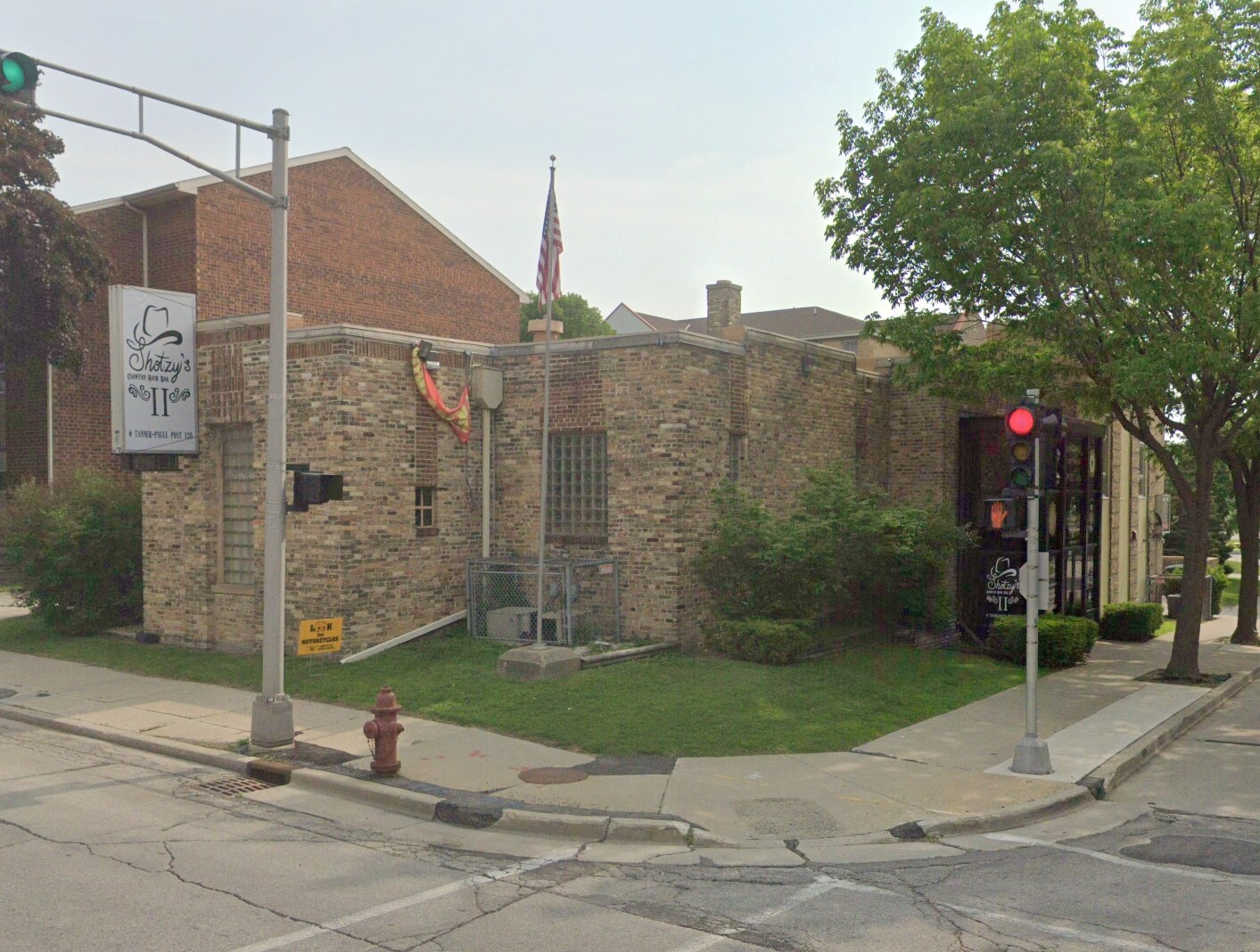 6922 W Orchard St, West Allis, WI à vendre Photo de l’immeuble– Image 1 sur 19