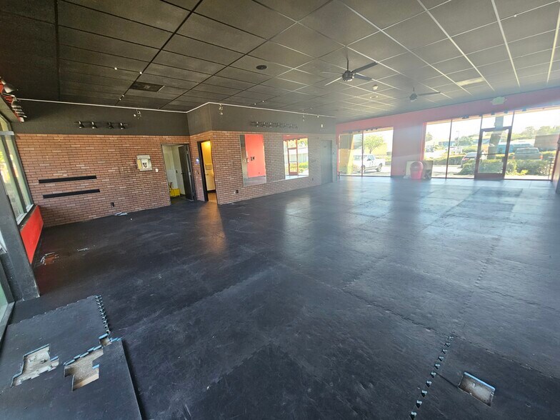 49-91 Dempsey Rd, Milpitas, CA à louer - Photo de l’immeuble – Image 3 sur 12