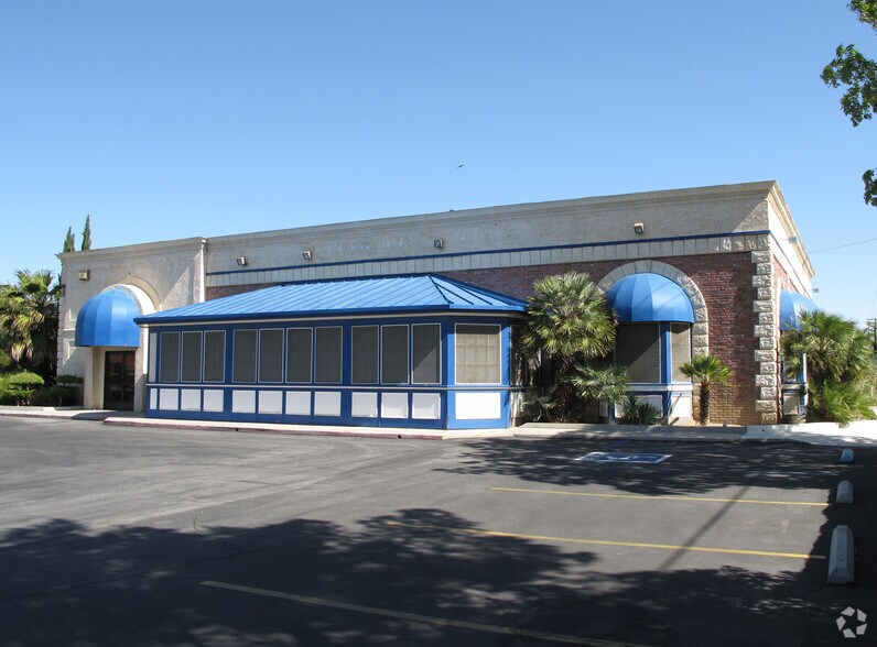 43997 N 15th St W, Lancaster, CA à vendre - Photo de l’immeuble – Image 2 sur 4