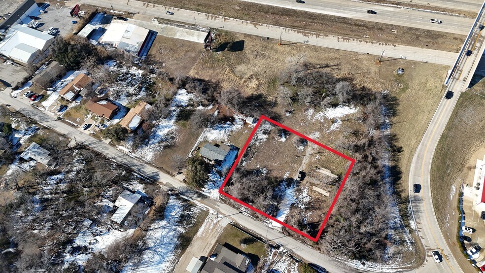465 Wilshire Ave, Azle, TX à vendre - Photo principale – Image 1 sur 11