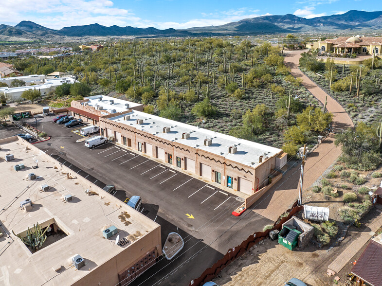 6552 E Cave Creek Rd, Cave Creek, AZ à louer - Photo de l’immeuble – Image 3 sur 4